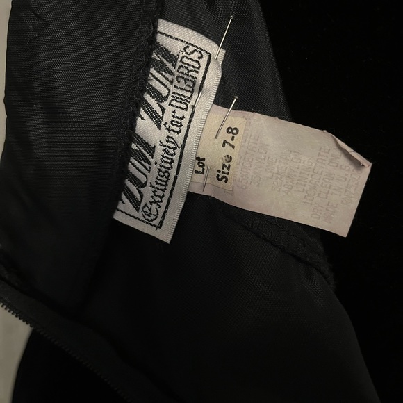 ZUM ZUM VINTAGE SPECTACULAR BOLD BLACK VELVET WITH SILVER BUST FORMAL DRESS GOWN - Picture 9 of 10